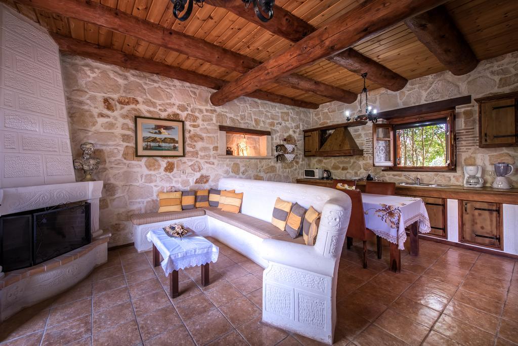 Ktima Kourou Guest House Plános Rom bilde