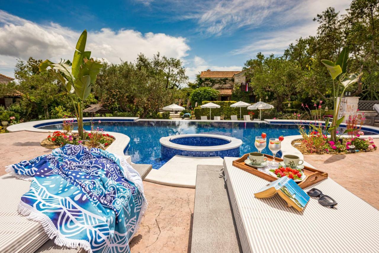 Ktima Kourou Guest House Plános Eksteriør bilde